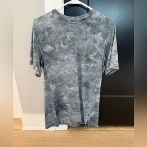 Lululemon Athletica Gray Short Sleeve Tee Tie-Dye medium good condition